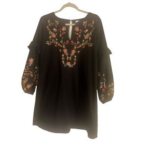 Braeve dress black with embroidery sz M